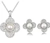 Wit Vergulde CZ Crystal Diamante Bloem en Pearl Center Necklace en Stud Oorbellen Sieraden Set