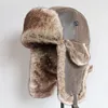 Bomberhüte Winter Männer Warme Russische Ushanka-Hut mit Ohrklappe PU-Leder Pelz-Trapper-Mütze Earflap D19011503