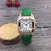 ファッションスタイルの男性と女性の腕時計ローズゴールドケースドレスウォッチ女性のためのレザーストラップクォーツムーブメント最高品質の防水デザインカジュアル腕時計モントルデラックス