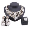 Ensembles de bijoux de mode africaine pendentif carré stéréoscopique cristal grand collier Dubai or femmes Bracelet boucles d'oreilles bague pour femmes248v