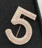 Fashion Unisex Men Women Luxury Design Brooches Pins Gold Plated Letter Pins Brooch Suit Dress Pins for Men Womens