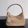 Groothandel hobo klassieke dames onderarm tas nieuwe nylon schouder eenvoudige handtas halvemaantas waterdicht tij vrouwelijke schouder messenger tas