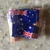 オーストラリアの国旗ビュッフェ式サンドイッチの食品パーティースティックオーストラリアAuの旗カクテルスティック歯ピックウッド木製テーブルの装飾