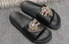 Горячая распродажа-Xury Slide Летняя мода Широкие плоские скользкие сандалии тапочки для флип флопа размер 35-45 цветочная коробка