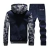 Homens de inverno casaco com capuz 2018 grossas jaquetas quentes parka homens windbreaker dois pedaços casaco + calça casual camuflagem faixasca homem com capuz