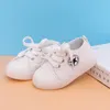 Nuove scarpe LED 2018 per bambini Primavera / Autunno da corsa stringate per bambini sneakers di alta qualità incandescente moda neonata ragazzi scarpe