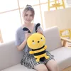 Lindos juguetes de peluche de muñeca de abeja, animal de peluche de 20-80 cm, adorno de almohada para bodas, regalos de cumpleaños para niños de fiesta de Navidad, decoración del hogar