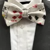 Partihandel Vuxen Män Poker Bowties Manlig Play Cards Pattern Printed Bow Slipsar Butterfly för Party TV Show