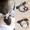 Schwarz Weiß Emaille Blume Kamelie Gummiband Haargummis Elastisches Haarseil Imitationsperle Pferdeschwanzhalter für Frauen Haarschmuck