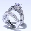 Bijoux de mode vintage 925 Princesse en argent sterling coupé White Topaz CZ Diamond Eternity Couple d'anneaux de mariage Set FPR 1181656