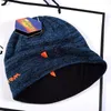 Unisex Mutsen Mode Letter Omkeerbare Gebreide Mutsen Winter Fleece Skull Caps Dubbelzijdig Dragen Motorkap Hoed Designer Beanie Outdoor Breimuts 4 kleuren