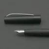 Kaco Extra Fine Nib Fountain Pen 0.38mm Svart Plastfat Metallhållare Pennor med 2 st bläckpatron presentaskontor