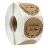 500 stks handgemaakte met liefde kraftpapier stickers 25mm roze ronde zelfklevende etiketten bakken bruiloft partij decoratie sticker