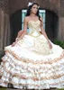 2020 Classic Sweetheart Ball Gown Quinceanera Klänningar Guld Lace Appliques Beaded Broderi Peplum Junior Vestidos de Quinceanera Prom