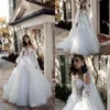 2020 Koronki Czeski Suknie Ślubne Off The Ramię 3D Floral Appliqued A Line Długi rękaw Suknie Ślubne Sweep Pociąg Suknia Ślubna Boho