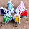 Mode Mini 3D Sneaker Nyckelring Canvas Skor Nyckelring Tennis Shoe Chucks Nyckelring Party Favors 7,5*7,5*3,5cm Mix Färg XD20893