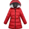 女の子のコート子供の上着の厚い子供のファッションカジュアルな子供のジャケット暖かい冬のフード付きジャケットコートキャンディーの固体