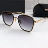 Nowe okulary przeciwsłoneczne Mężczyźni Design Metal Vintage Titanium Sunglasses Moda Styl Plac Rama UV 400 Obiektyw z Case
