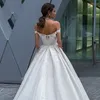 Off Axel spetsapplikationer a-line bröllopsklänningar brudklänningar prinsessa skräddarsydd gjord lång mantel de mariage vit trädgård damer bröllop klänning