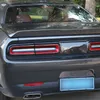 Carbon Fiber Bakre Baklykta Dekoration Trim För Dodge Challenger 2015 UP Bil Styling Exteriör Tillbehör