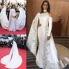 White Embrodiery Satin Mermaid Long Evening Dresses with Cape Overskirts Formal Party Gowns Lace Appliques Prom Special Ocn Dress