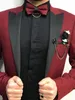 Мужские костюмы Blazers Burgundy Groom Wedding Tuxedos Мужская стройная стройная подходит черным пикам отворота 2 штуки куртка Vist1