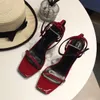 2023 najlepsze sandały styl lakierki szpilki szpilki damskie unikalne sandały alfabetu suknia ślubna buty seksowne pudełko na buty