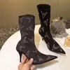 Hot Koop-Stretch satijn Enkellaars Vrouwen Zwart Martin Puntige tenen Laarzen kristal Mes Booties dames Kleding Schoenen Designer hoge hak 8cm