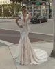 2020 Crystal Design Mermaid Bröllopsklänningar Deep V Neck Back Hollow Dresses Bridal Gowns Lace Sequins Abiti da Sposa