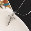 Halsband hänger Silver Cross Pendants halsband Vackra klassiska prom smycken kors halsband