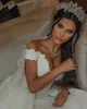 Eleganta sjöjungfru spetsar bröllopsklänningar med avtagbart tåg från axelapplikationen brudklänningar Beaded Tulle Sweep Train Robes de Mariée