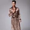 Toptan-Mens Lüks Paisley Desen Bornoz Kimono Cornes V Yaka Faux İpek Erkek Pijama Gecelikler Erkek Saten Banyo Robe