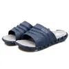 Новые летние прохладные воды шлепанцы мужские высококачественные мягкие массажные пляжные тапочки, мода человека повседневная обувь