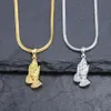 Högkvalitativa Mode Smycken Män Kvinnor Charm Bön Hand Hänge Halsband Rhinestone Crystal Design 50cm Lång kedja för Mens Womens