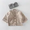 ins baby clothing romper مجموعات بنت بوي متبكّمة ملونة صلبة من القطن cardigan معطف الأطفال كارديجان سترة الينابيع مجموعات ملابس السقوط