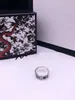 S925 Sterling Silber Ring klassische Retro-Ausrüstung Streifen Ring Männer und Frauen Trend Hip Hop gleichen Absatz alten geschnitzten Paar Ring