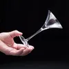 ホーンマティーニの飲み物カップ和クリスタルトライアングルガラスマティーニカップクリスタルゴブレットカクテルガラスゴブレットドリンクウェア