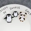 Lindo Animal de dibujos animados pingüino Panda Metal Kawaii esmalte Pin insignia botones broche camisa chaqueta de mezclilla bolso broches decorativos para mujeres niñas