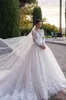 Långärmad bollklänning Bröllopsklänningar Lace Applique Scoop Neck 2020 Ny Tulle Chapel Tåg Skräddarsydd Bröllopsklänning Robe de Mariée