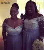 Una spalla Chiffon grigio argento Abiti da damigella d'onore Paillettes Abiti da sposa per le donne africane Abiti lunghi da cerimonia donna