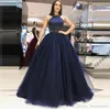 الأزرق الداكن جوهرة الرقبة مطرز الأعلى خط فساتين quinceanera مثير تول مطرزة كريسس الصليب عودة حزب رسمي طويل أثواب الحلو 15 فساتين