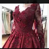 2024 Abiti da ballo di Nuovi abiti Quinceanera Off di fiori Applique in pizzo spalla Bury Sweet 16 Satin Plus size Abiti da sera da ballo formali 403 403