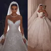 Lyx Arabisk Dubai Princess Lace Ball Gowns Bröllopsklänningar 2020 Beaded Långärmad Sheer Neck Court Tåg Lace Bridal Bröllopsklänningar
