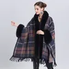 Nowa Jesienna Zima Luźna Kapturem Plaid Poncho Faux Fur Collar Cufth Cardigan Szal Cape Tassels Cloak Outwear Płaszcz C4964