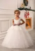 New Cary Bambino fiore Girl Gowns Off Spalla Pizzo Tulle Sash Ball Gown Net Baby Girl Birthday Party Christmas Pageant Abiti Bambini