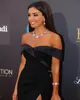 Kim Kardashian Abiti da celebrità sul tappeto rosso blu navy con fessura alta 2019 Abito da sera modesto sexy con spalle scoperte Sirena Occasione Prom