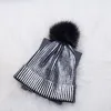 Guldstämpel Stickad Pom Beanies Snöhattar för Vuxna Mens Womens Skull Vinterlock Slouchy Head Warmer Hair Bonnet 2 Färger ZZA927