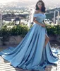 Off Shoulder Avondjurken Sweetheart Hals Light Blue Satijnen Avondjurken Voorzijde Splitsen een lijn Formele Jurk