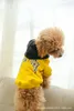 2020 4 Farben Pet Clothing Freizeit Baumwolle Kapuzenbriefpullover hochwertiger Hundekleidung Mode farbenfrohe Hoodies8132262