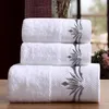 5 Star El Embroidery White Bath Handduk Set 100% Bomull Stor strandhandduk Brand Absorberande snabbtorkande badrum 151332x